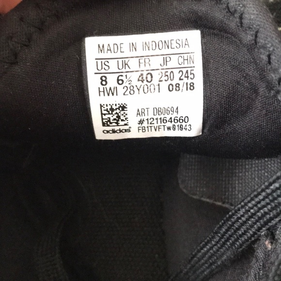 Woman’s black adidas size 8 cloudfoam tennis shoes - Picture 3 of 4